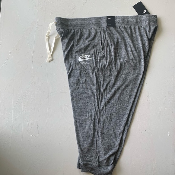 Nike Sportswear Vintage Capris 3X - Picture 3 of 9